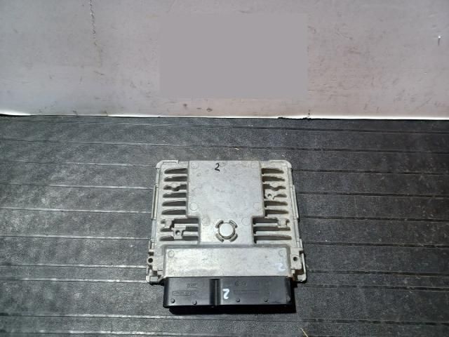 bontott SKODA FABIA II Motorvezérlő