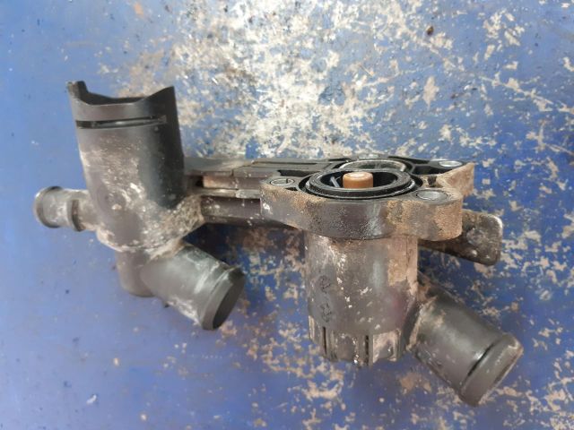 bontott SKODA FABIA II Termosztátház