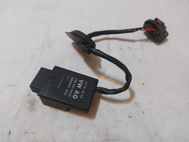 bontott SKODA FABIA II Üzemanyag Szivattyú Relé