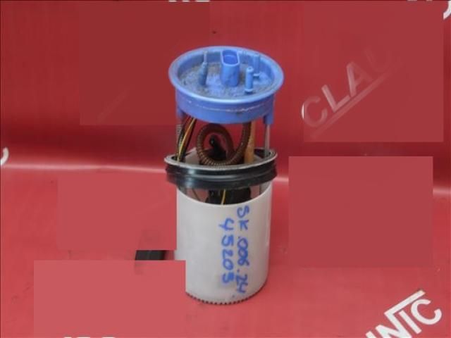 bontott SKODA FABIA II Üzemanyag Szivattyú