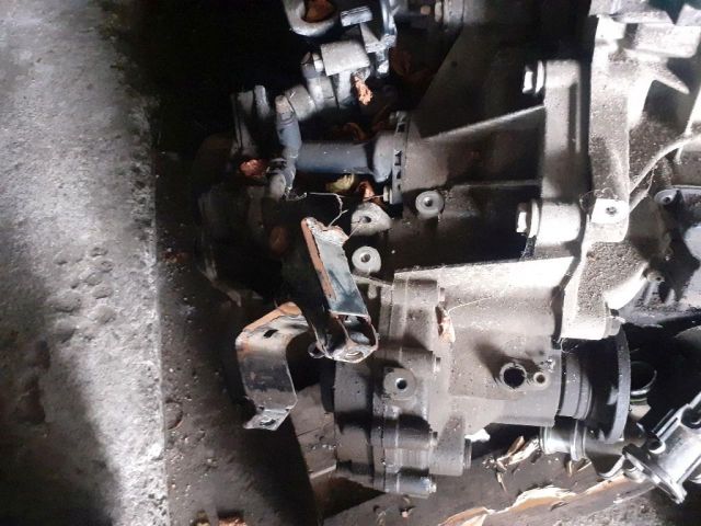 bontott SKODA FABIA II Váltó (Mechanikus)