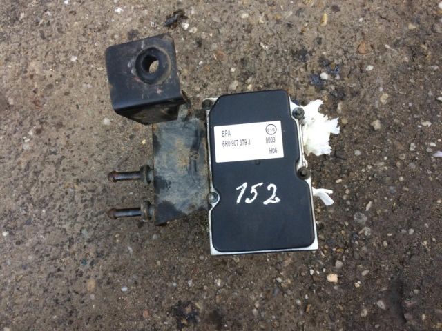 bontott SKODA FABIA II ABS Kocka