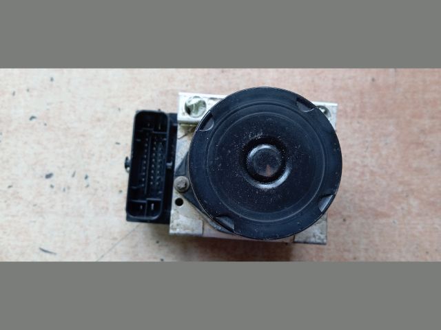 bontott SKODA FABIA II ABS Kocka