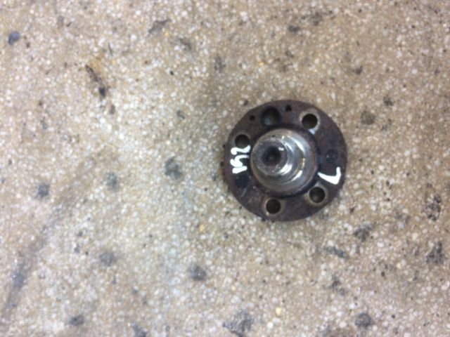 bontott SKODA FABIA II Bal hátsó Csonkállvány