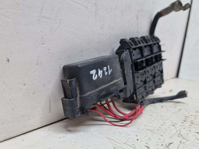 bontott SKODA FABIA II Biztosítéktábla Motortér