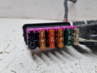 bontott SKODA FABIA II Biztosítéktábla Motortér