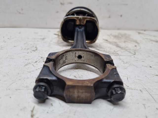 bontott SKODA FABIA II Dugattyú és Hajtókar