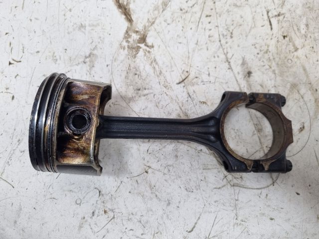 bontott SKODA FABIA II Dugattyú és Hajtókar