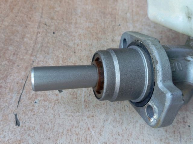 bontott SKODA FABIA II Főfékhenger