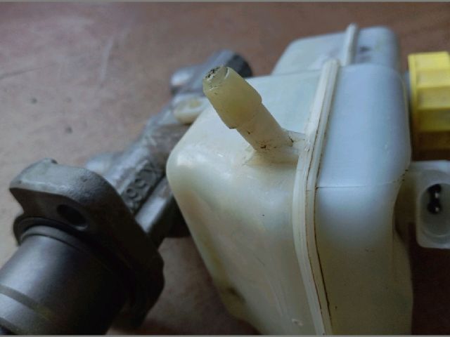 bontott SKODA FABIA II Főfékhenger