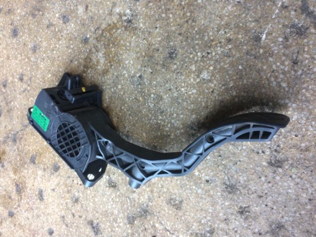 bontott SKODA FABIA II Gázpedál (Elektromos)