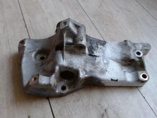 bontott SKODA FABIA II Generátor Tartó Bak