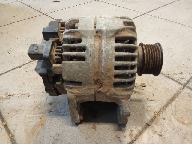 bontott SKODA FABIA II Generátor