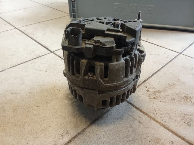 bontott SKODA FABIA II Generátor