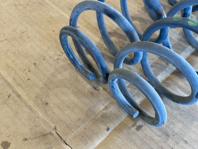 bontott SKODA FABIA II Hátsó Rugó Pár