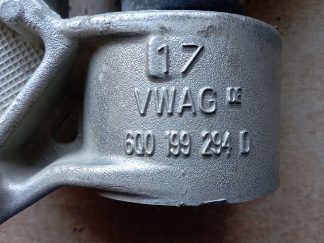 bontott SKODA FABIA II Jobb első Lengőkar