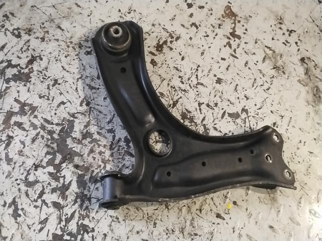 bontott SKODA FABIA II Jobb első Lengőkar