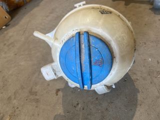 bontott SKODA FABIA II Kiegyenlítő Tartály