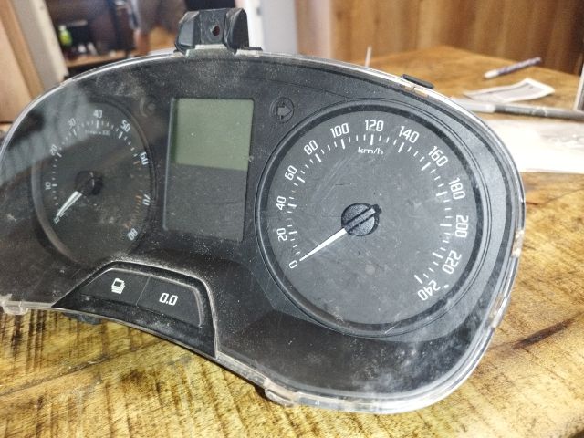 bontott SKODA FABIA II Kilométeróra