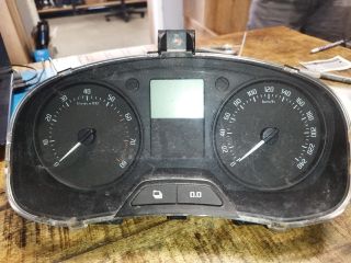 bontott SKODA FABIA II Kilométeróra