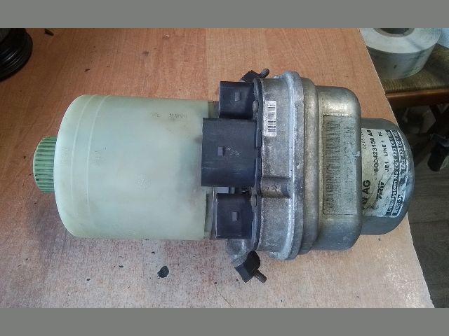 bontott SKODA FABIA II Kormányszervó Motor (Hidraulikus)