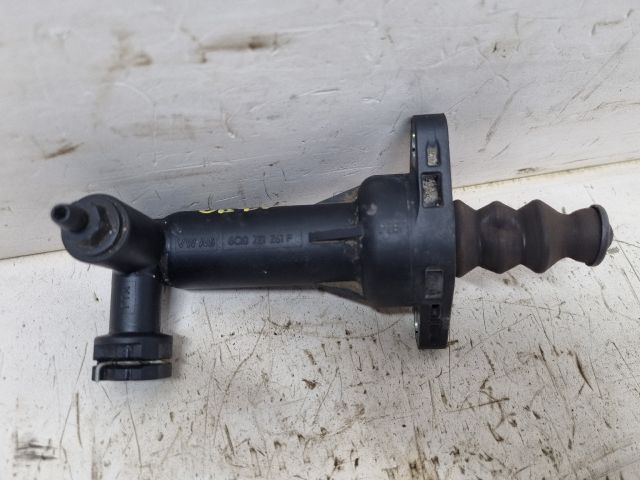 bontott SKODA FABIA II Kuplung Munkahenger