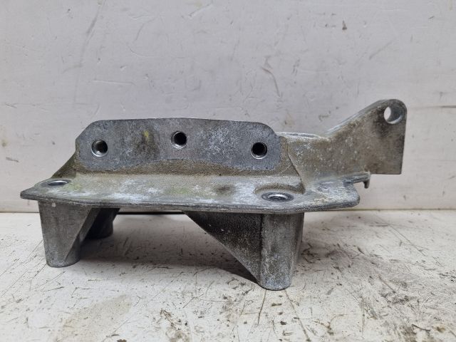 bontott SKODA FABIA II Motor Tartó Bak (Fém)