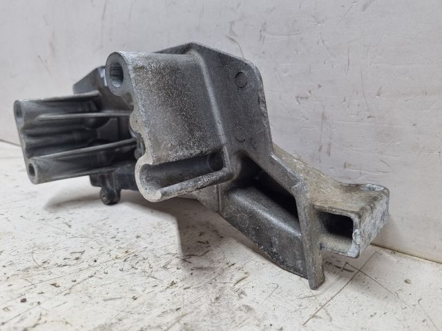 bontott SKODA FABIA II Motor Tartó Bak (Fém)