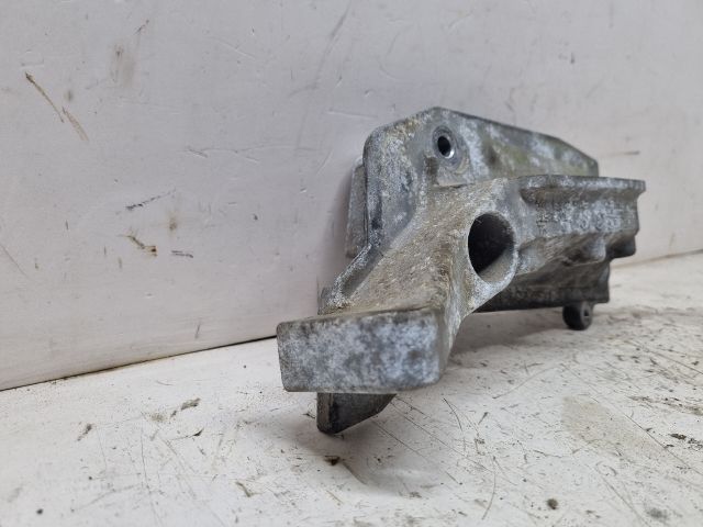 bontott SKODA FABIA II Motor Tartó Bak (Fém)