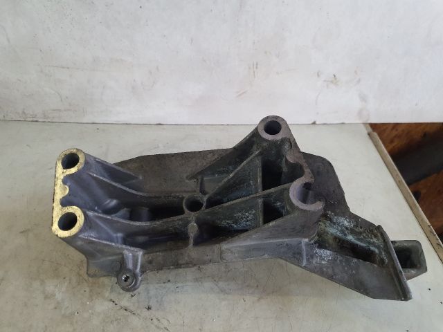 bontott SKODA FABIA II Motor Tartó Bak (Fém)