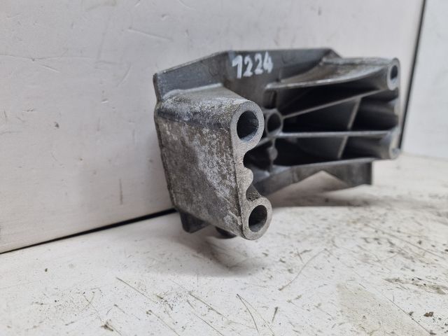 bontott SKODA FABIA II Motor Tartó Bak (Fém)