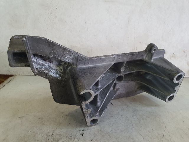 bontott SKODA FABIA II Motor Tartó Bak (Fém)