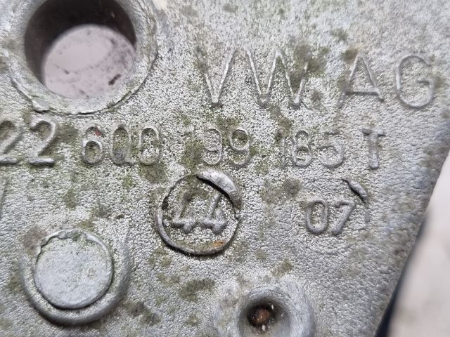 bontott SKODA FABIA II Motor Tartó Bak Jobb