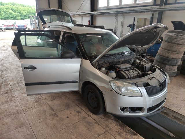 bontott SKODA FABIA II Motor Tartó Bak Jobb