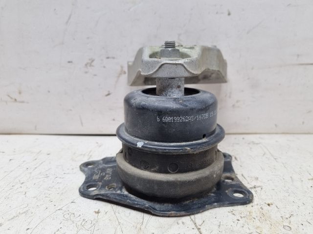 bontott SKODA FABIA II Motor Tartó Bak Jobb