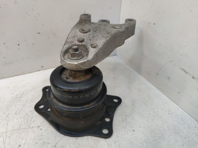 bontott SKODA FABIA II Motor Tartó Bak (Pozíciófüggetlen)