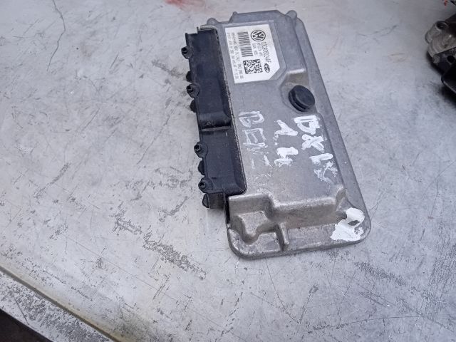 bontott SKODA FABIA II Motorvezérlő