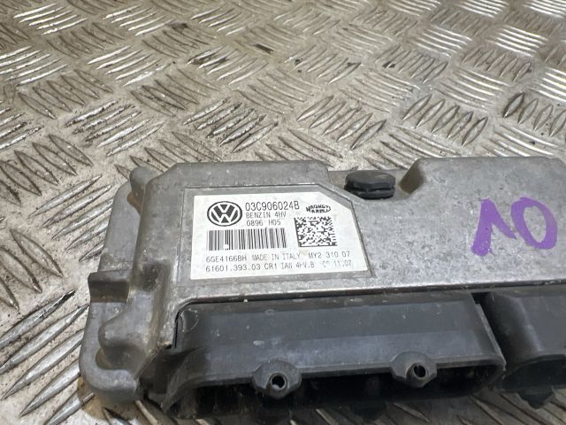 bontott SKODA FABIA II Motorvezérlő