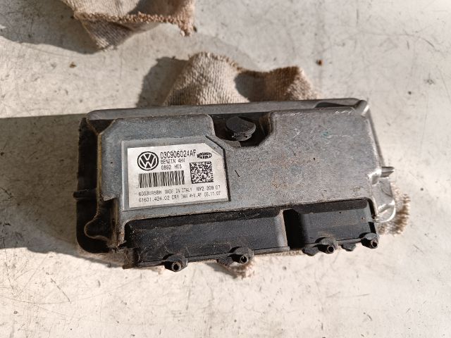 bontott SKODA FABIA II Motorvezérlő