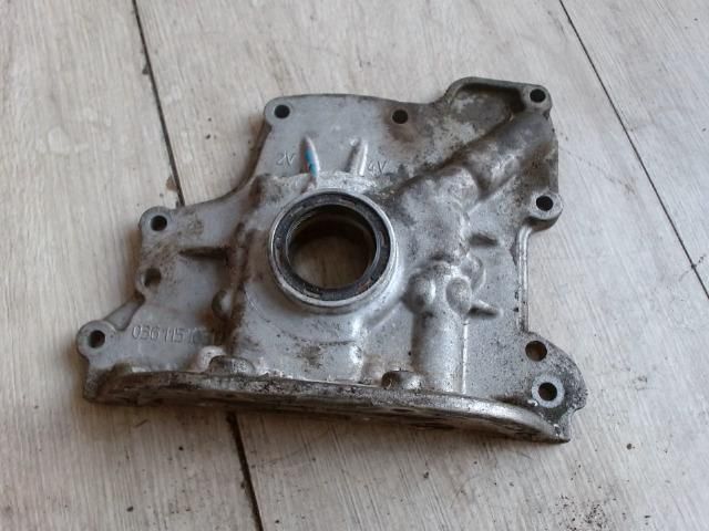 bontott SKODA FABIA II Olajszivattyú