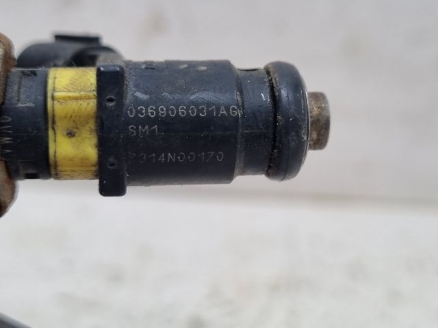 bontott SKODA FABIA II Porlasztó Sor / Híd