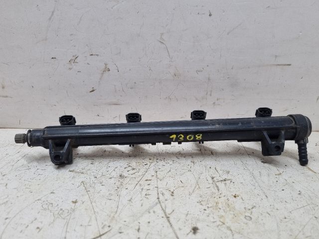 bontott SKODA FABIA II Porlasztó Sor / Híd