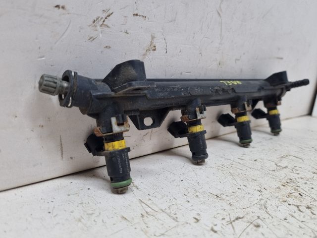 bontott SKODA FABIA II Porlasztó Sor / Híd