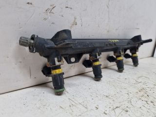 bontott SKODA FABIA II Porlasztó Sor / Híd