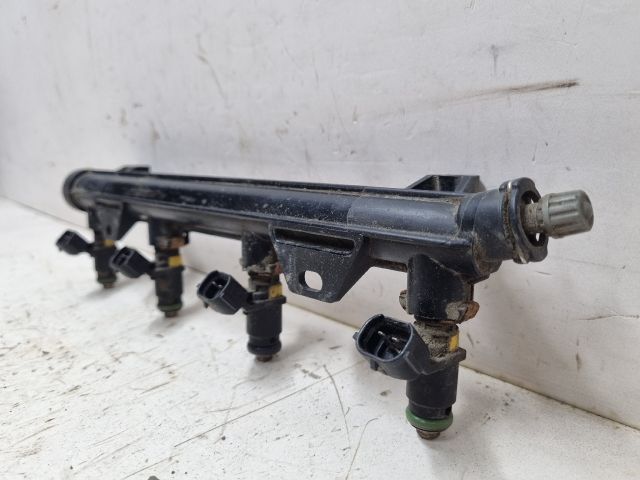 bontott SKODA FABIA II Porlasztó Sor / Híd