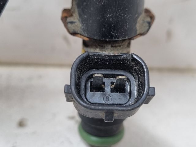 bontott SKODA FABIA II Porlasztó Sor / Híd