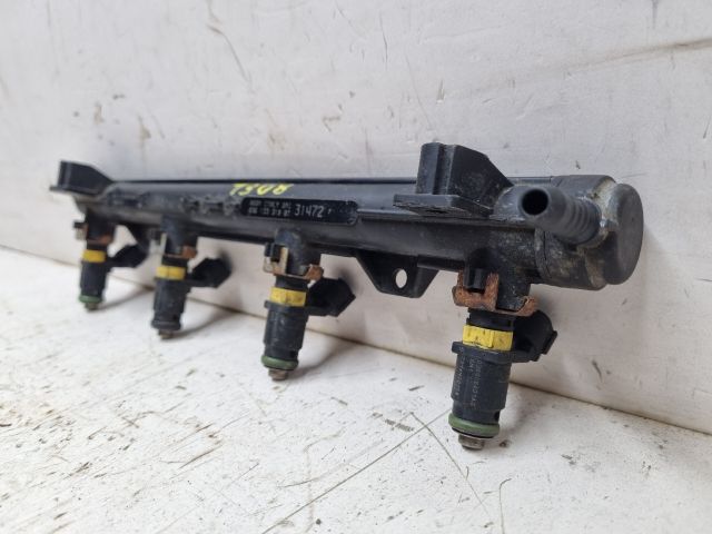 bontott SKODA FABIA II Porlasztó Sor / Híd