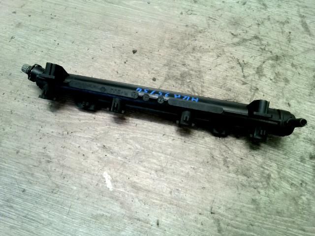 bontott SKODA FABIA II Porlasztó Sor / Híd