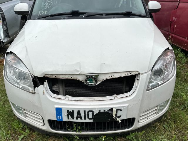 bontott SKODA FABIA II ABS Kocka