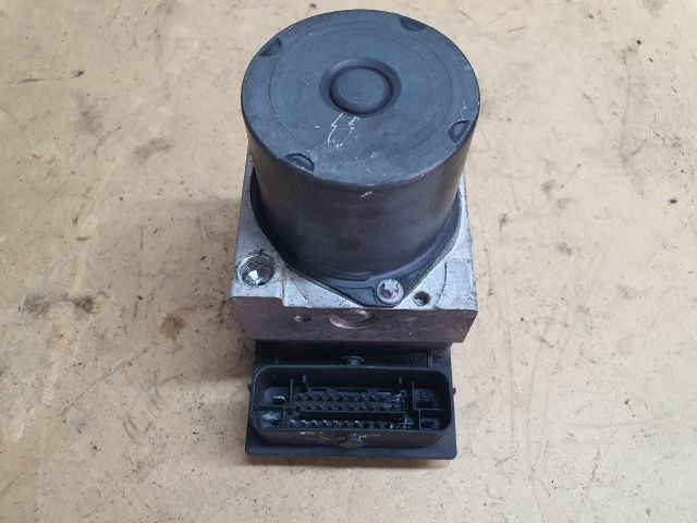 bontott SKODA FABIA II ABS Kocka